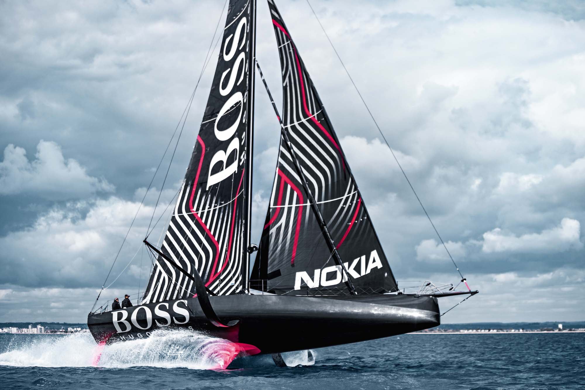 Alex Thomson doing 6.5 knots - Wow 6.5 knots!