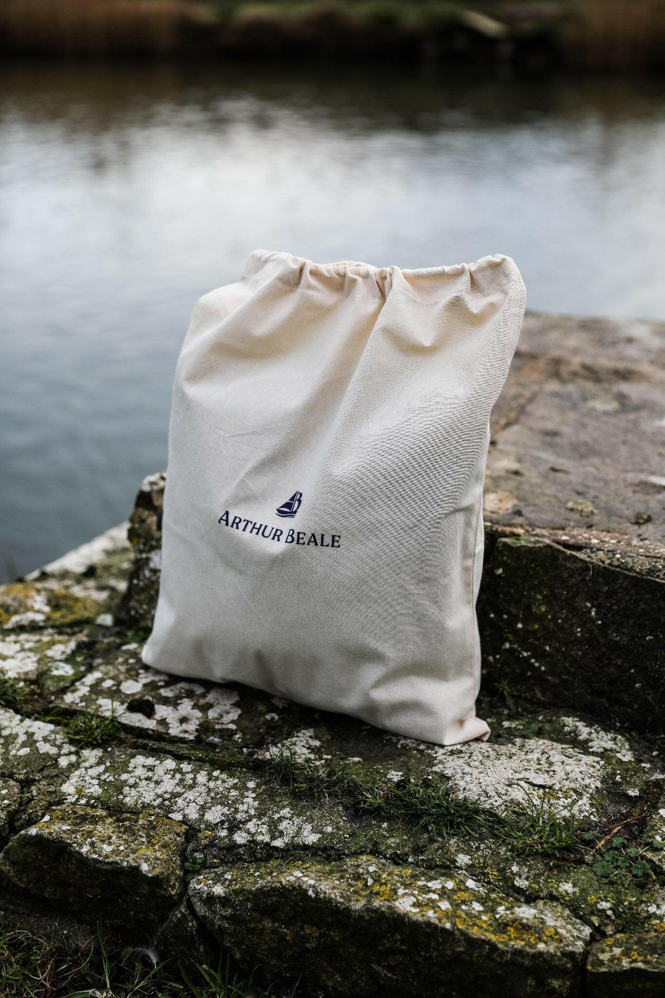 Arthur Beale 100% recycled cotton bag.