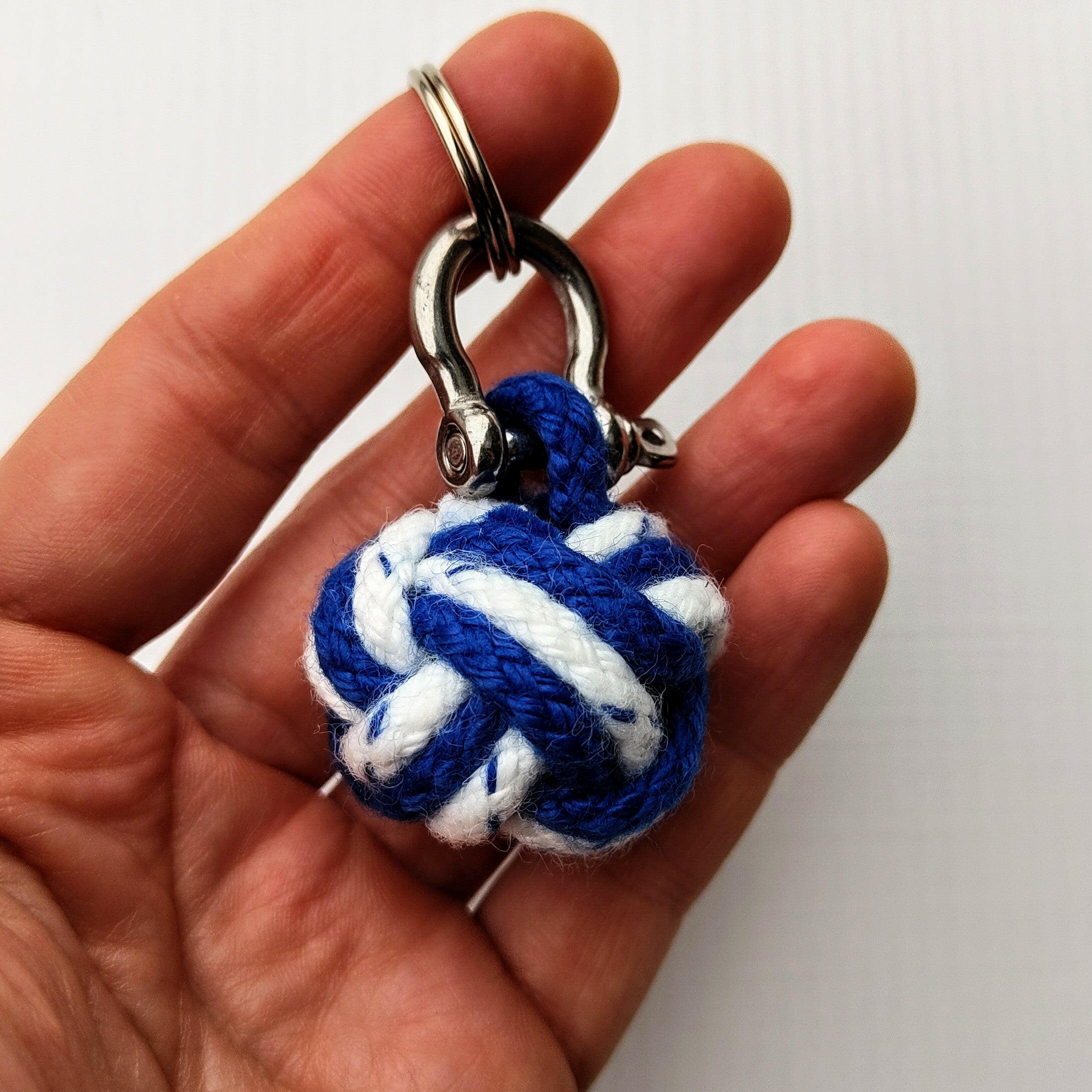 Manrope Knot Ball Key Ring.