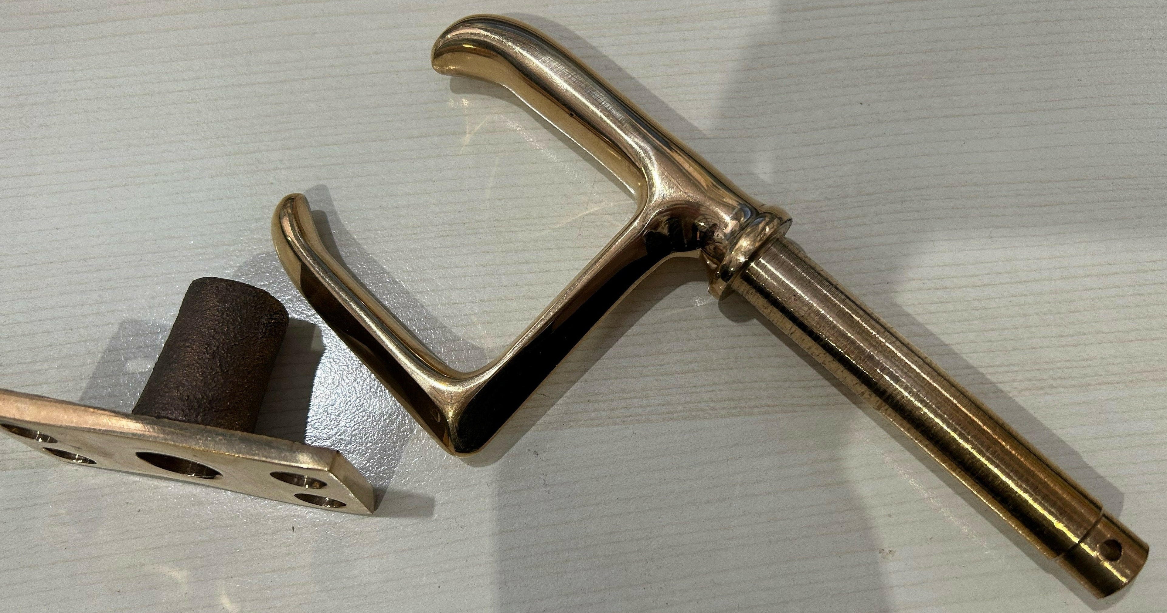 Davey Bronze Square Rowlock with socket.