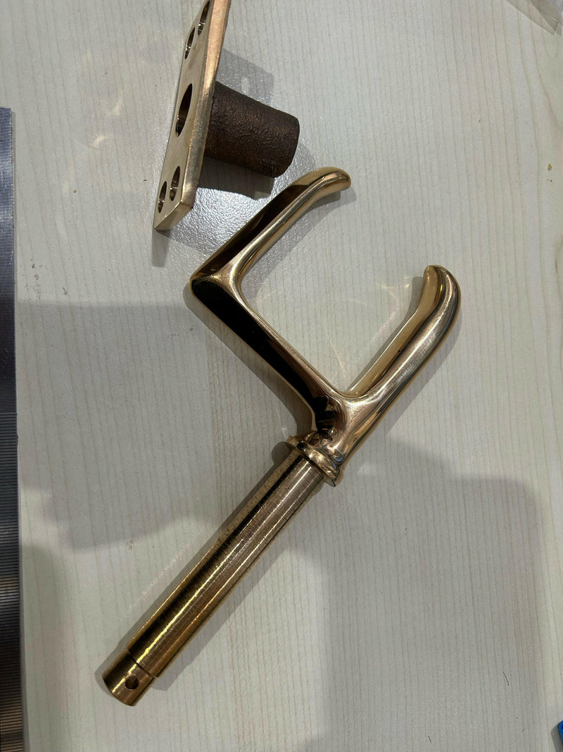 Davey Bronze Square Rowlock with socket