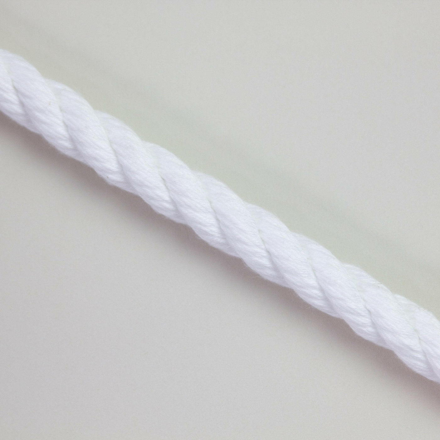 Classic Three Strand Matt Polyester - Arthur Beale